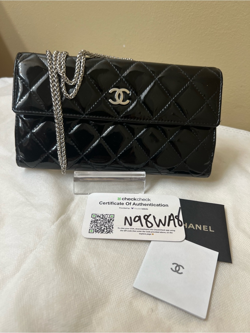 CHANEL Quilted Patent Long Leather Wallet - Picture 14 of 15